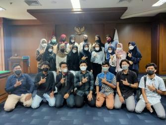 PENAYANGAN VIDIO PERSIDANGAN KPS FH UAD 