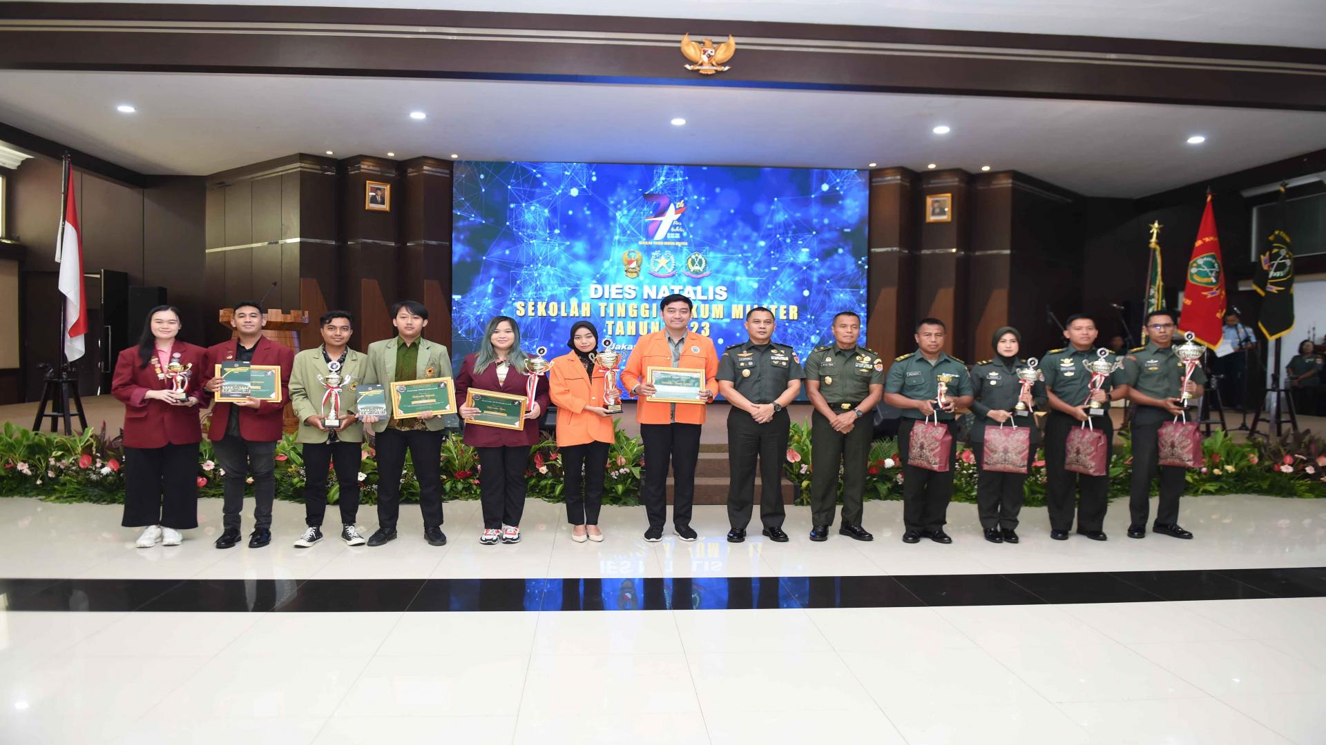 Gambar KPS FH UAD BERHASIL MERAIH JUARA 1 LOMBA LEGAL OPINION 